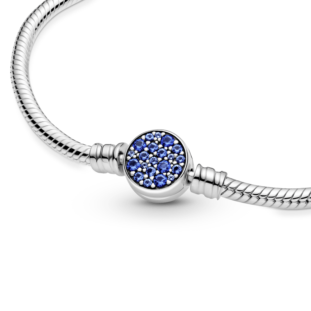 Brazalete cadena de serpiente Pandora Moments con broche disco azul resplandeciente