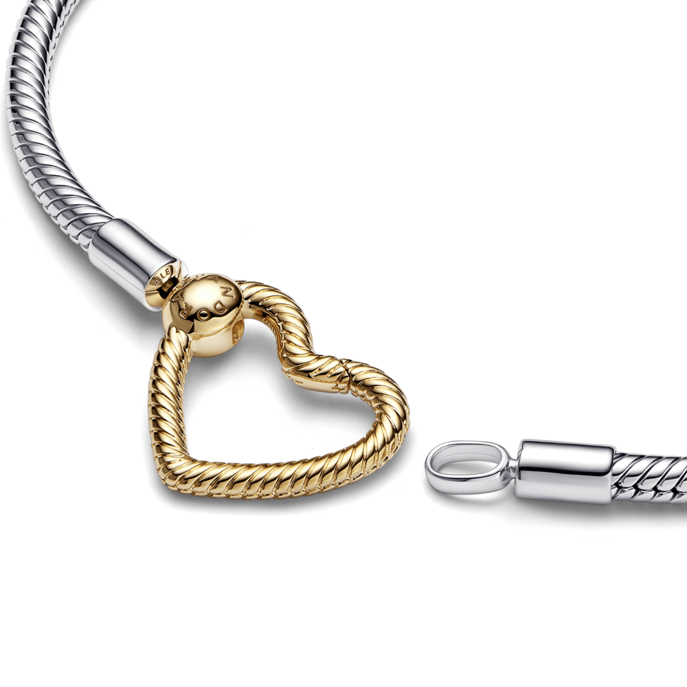 Brazalete cadena de serpiente con broche corazón Pandora Moments Recubrimiento en Oro 14k | Plata Esterlina